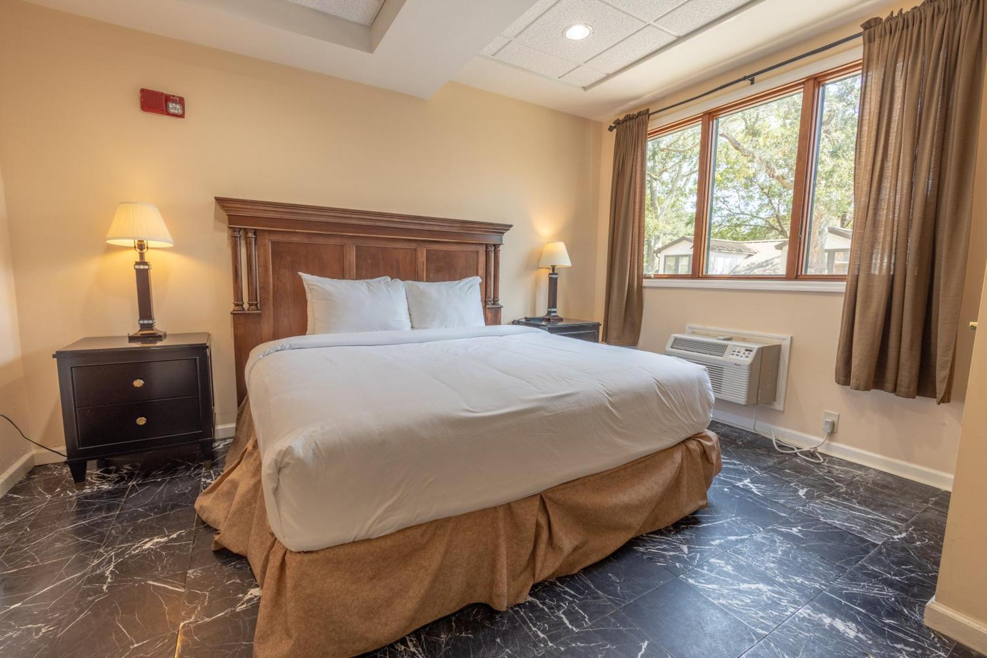Ocean Inn & Suites St. Simons Island Экстерьер фото