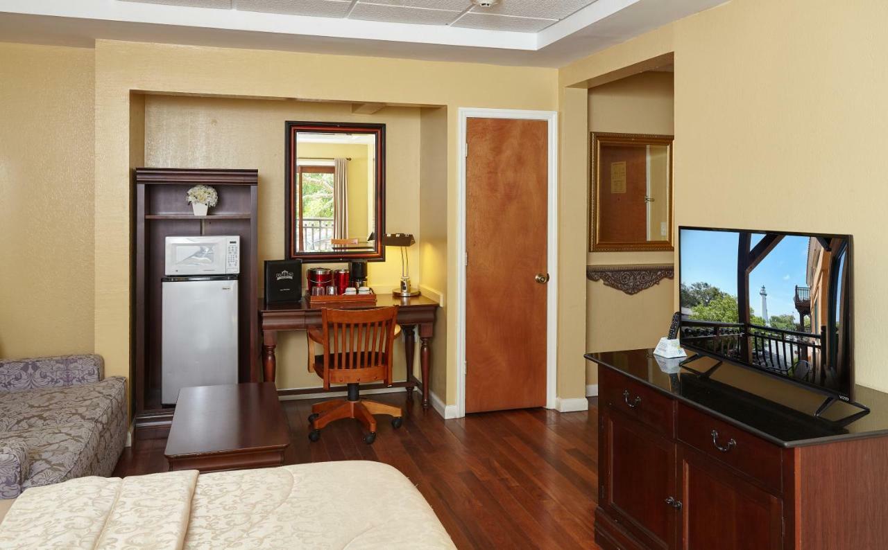 Ocean Inn & Suites St. Simons Island Экстерьер фото